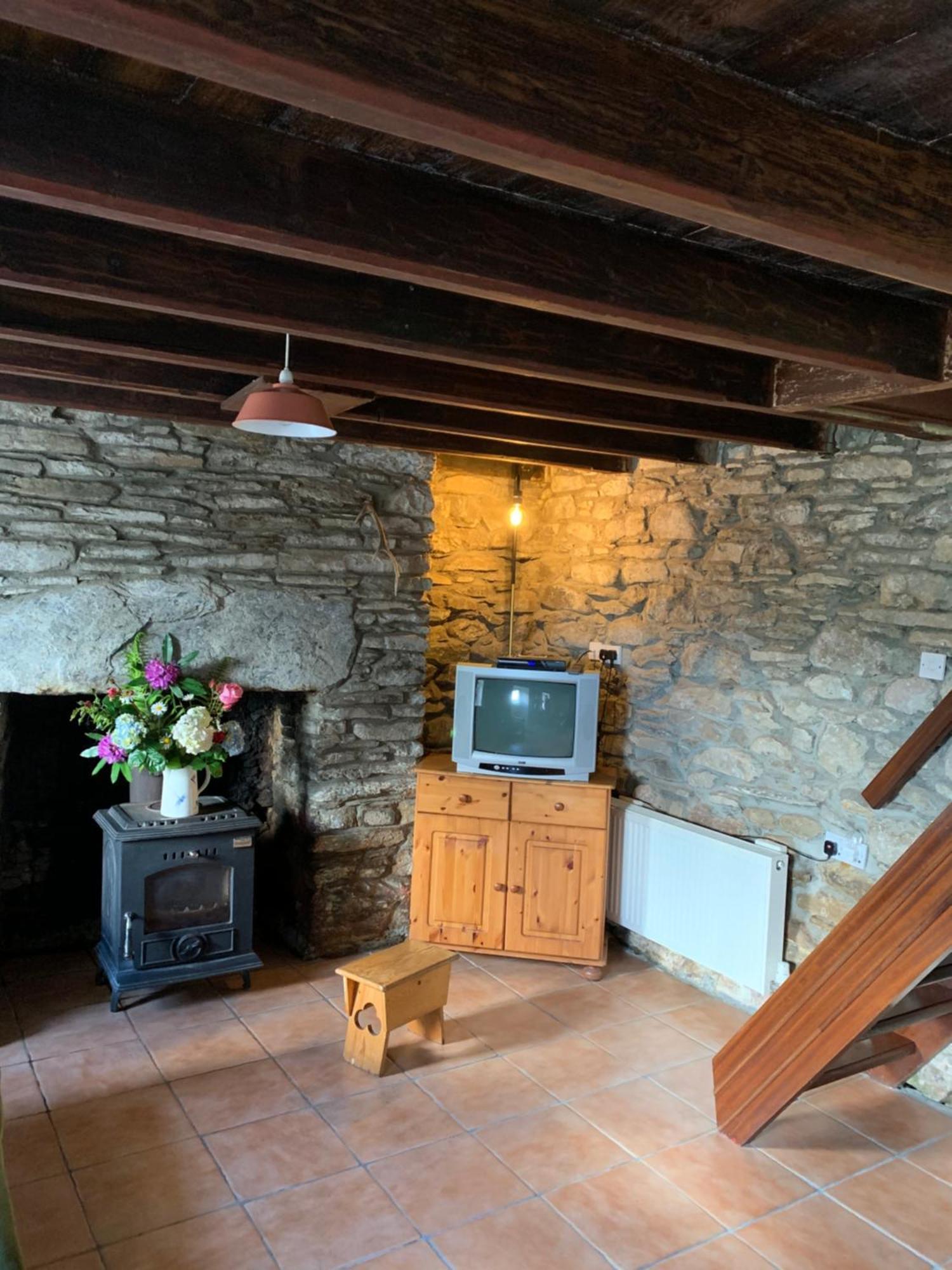 Westland Traditional Cottage Dated 1700'S Ardea Екстериор снимка