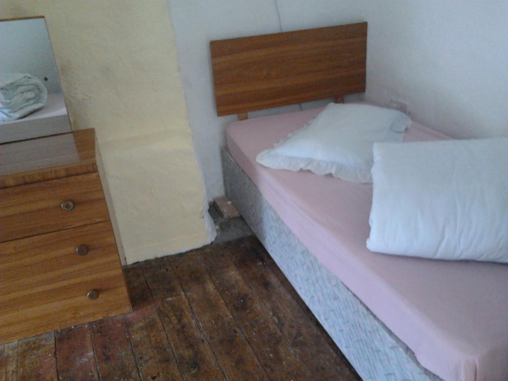 Westland Traditional Cottage Dated 1700'S Ardea Стая снимка
